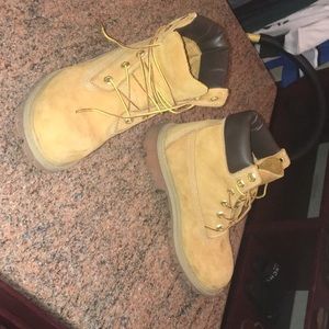 Nude timberlands